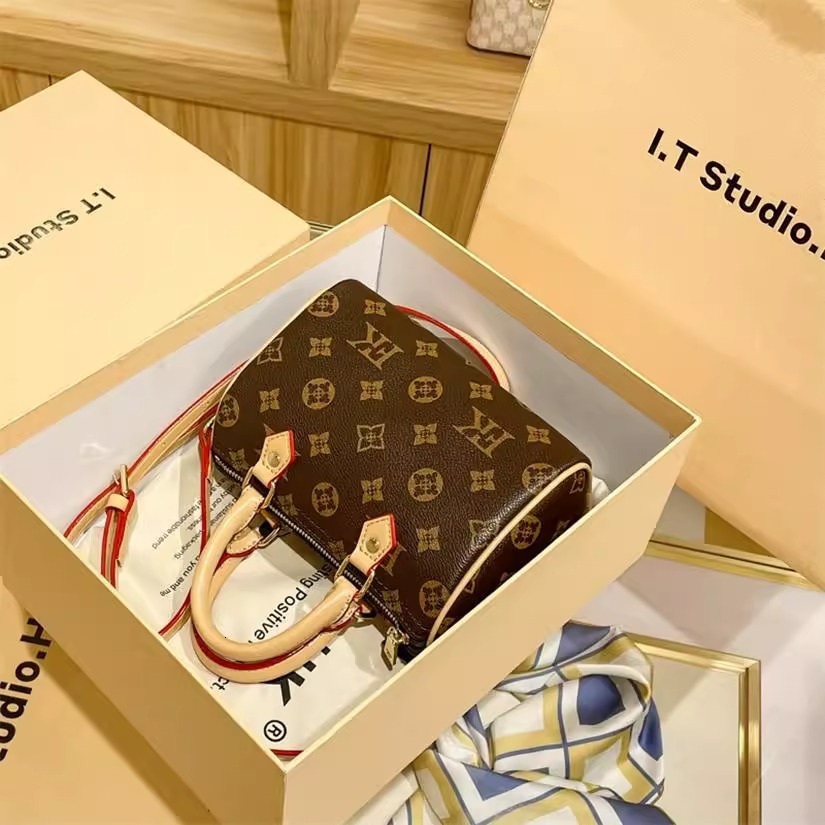 Luxury designer bag Hong Kong Brand Genuine Leather Women's Boston Pillow Crossbody Monogram Shoulder Bag 2025 Spring Summer New Model