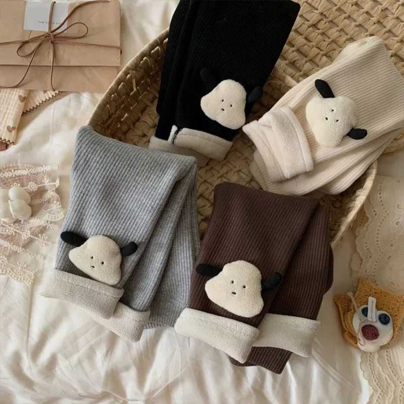 Thickened Fleece Bear Patterned Girls Base Layer Pants Winter Warm Trousers Outerwear for Babies Soft Cozy LeggingsT251024