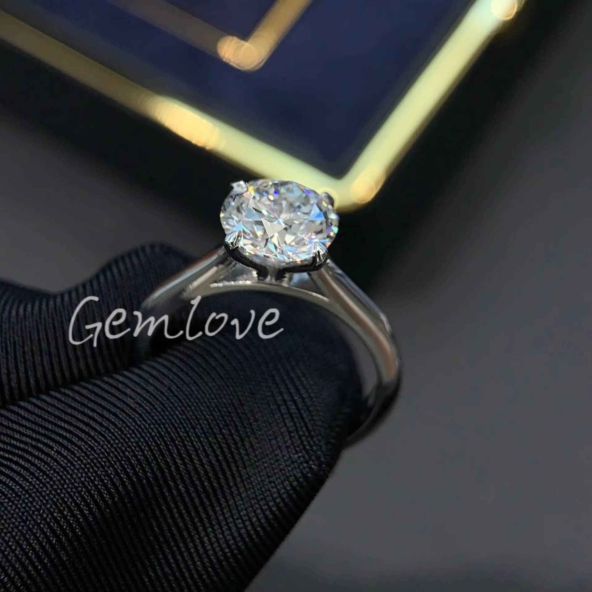 unique 18K gold ring designed exclusively for women featuring a 2carat labgrown round diamond GIAcertified engagement ring