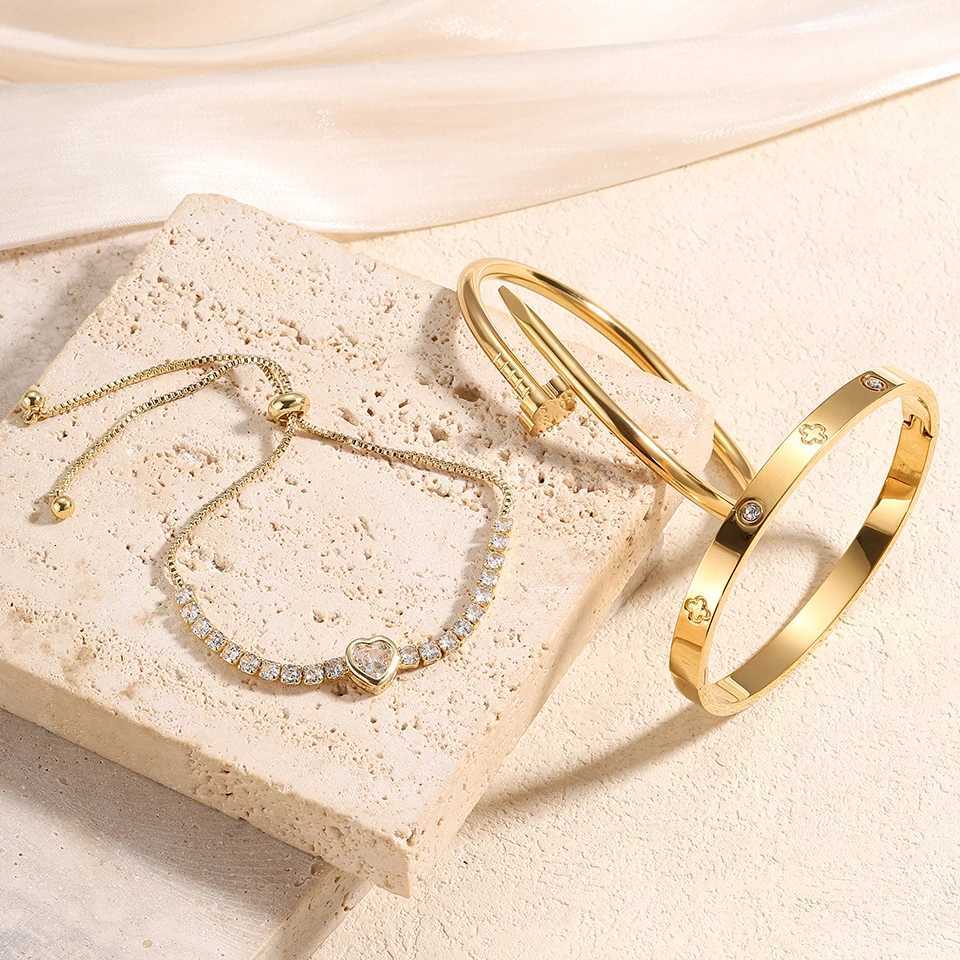 Retro Luxury Heartshaped Stainless Steel Bracelet Set Is Suitable For Daily Banquets Parties Travel Summer Pairing With Jewel entry luxW251024