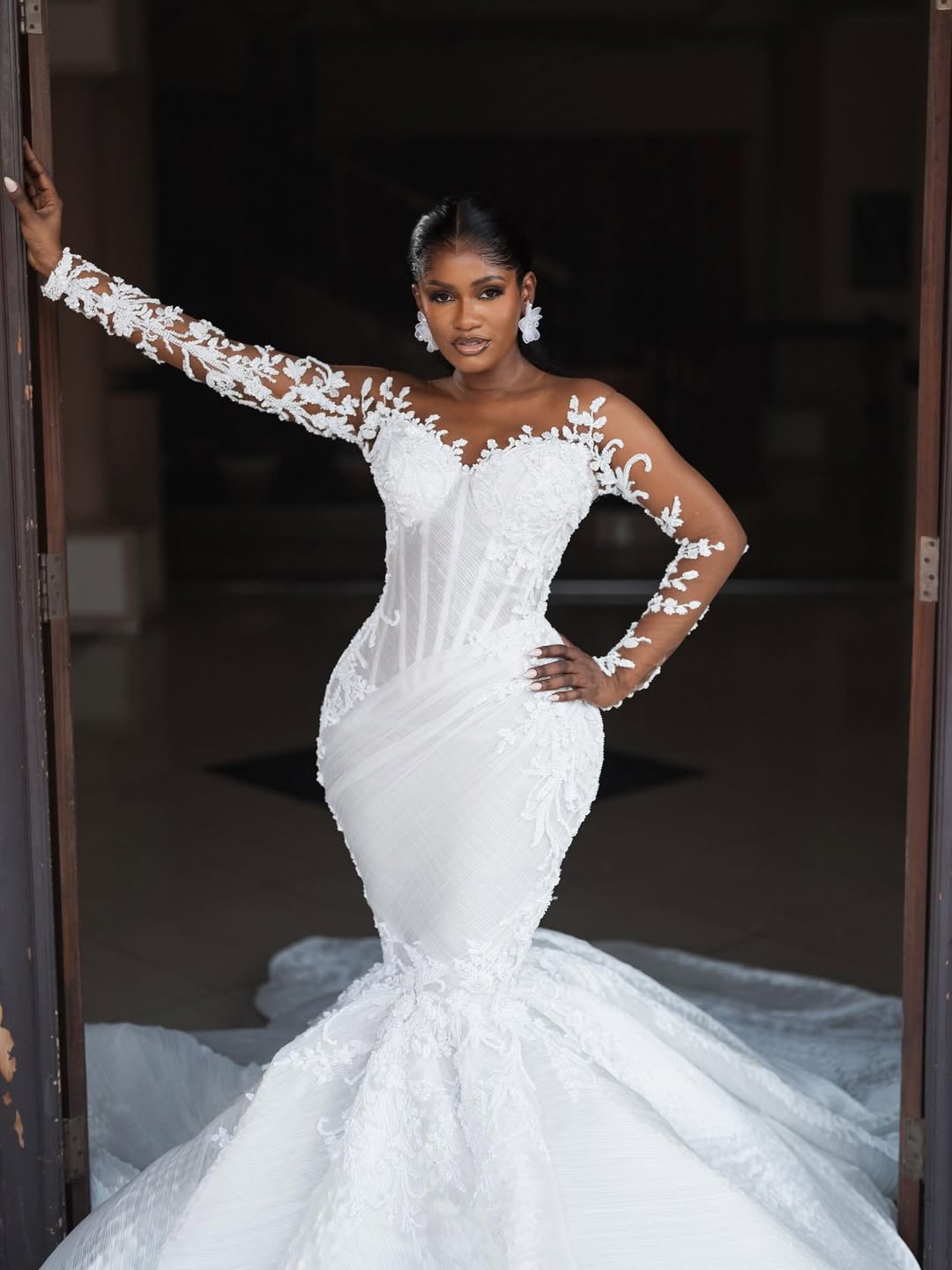 2025 Aso Ebi African Wedding Dress Bridal Gowns For Bride Mermaid Sheer Neck Illusion Appliqued Beaded Lace Wedding Gowns For Black Women D714
