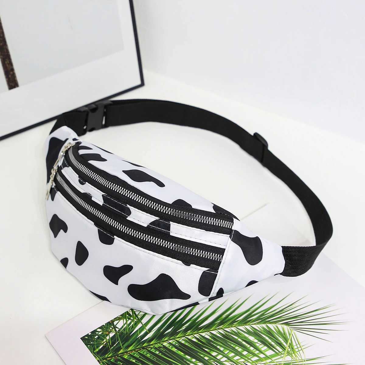 Cow Pattern Waist Bag Printing Fashion Ladies Messenger Bag Sports Chest Bag CrossBody Pocket Belt Bum Fanny Pack PouchL251024
