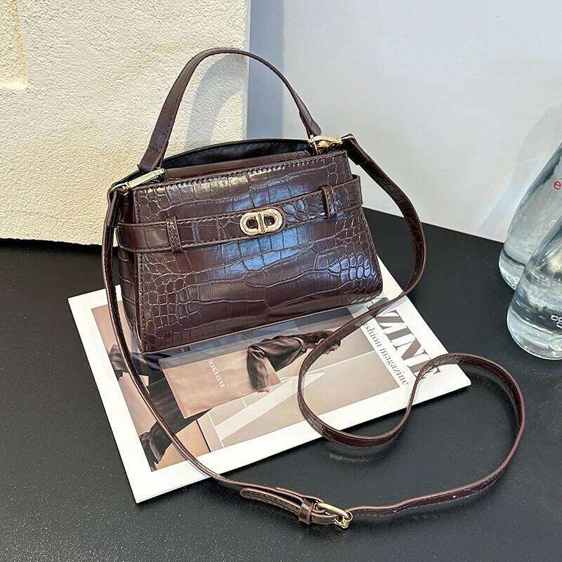 Designer bag Classic Women's Handbag Leather Shoulder Brand Famous Designer Elegant Popular Messenger Bag