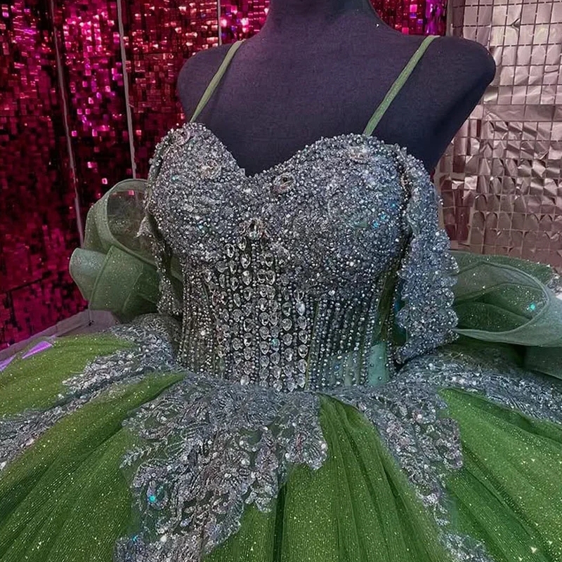 Green Shiny Off Shoulder Quinceanera Dresses Appliques Lace Beading Crystal Robe Quinceanera Rouge Sweet 16 Dress Vestidos 15 de anos