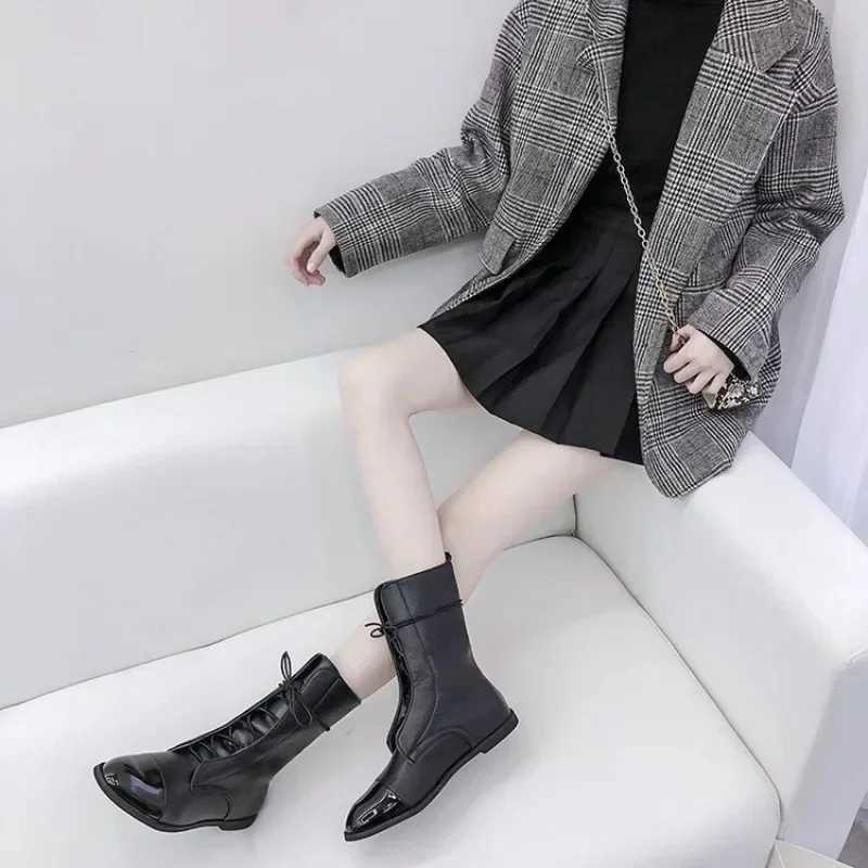 Womens Boots Point Flat Bottom Comfort Motorcycle Boots Lace Up Anti Slip Wearresistant Fashion ladies Boot Botas Mujer W251024