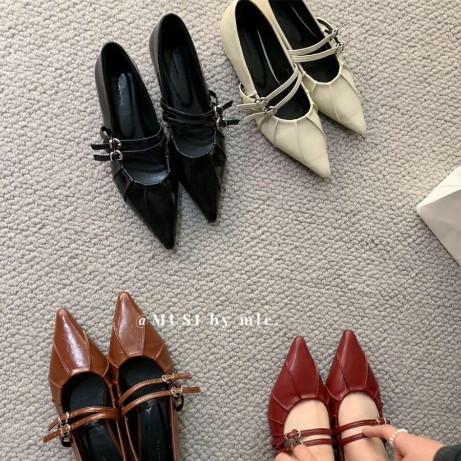 Korean Style Pleated Pointed Toe Designer Shoe Soft Shallow Mouth Single One-Strap Mary Jane Elegant Fashion Small Leather Shoes 2025 New