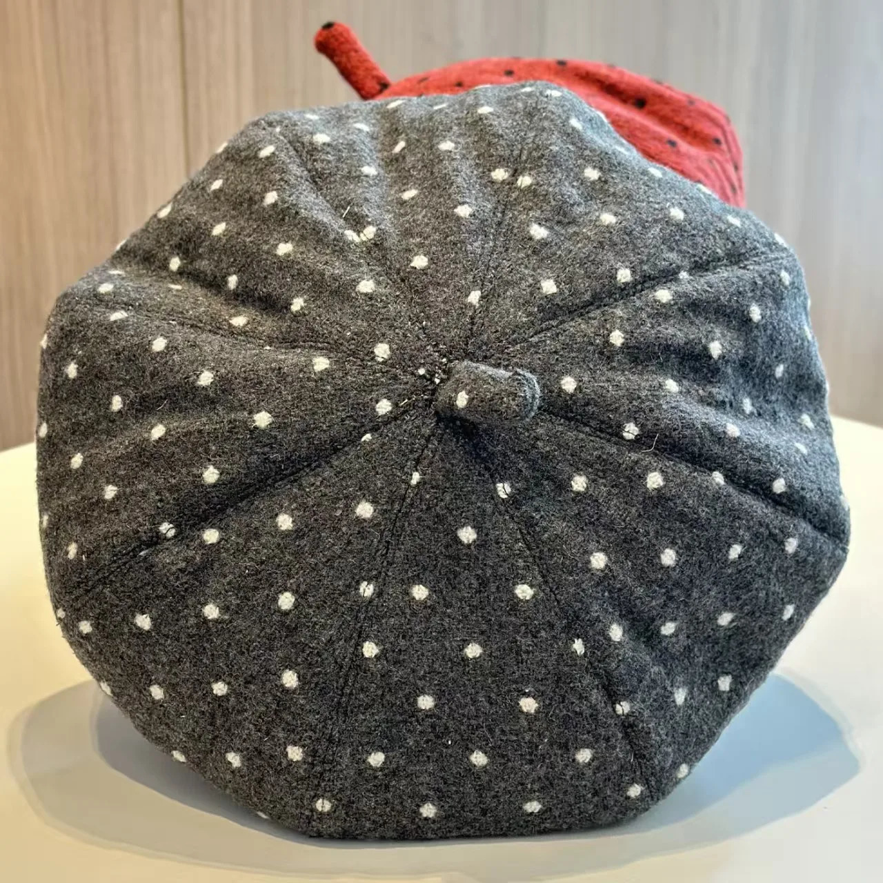 Polka Dot Berets for Women Show Face Small Spring and Autumn Travel Casual Versatile Elegant Literary Painter Hats 251023