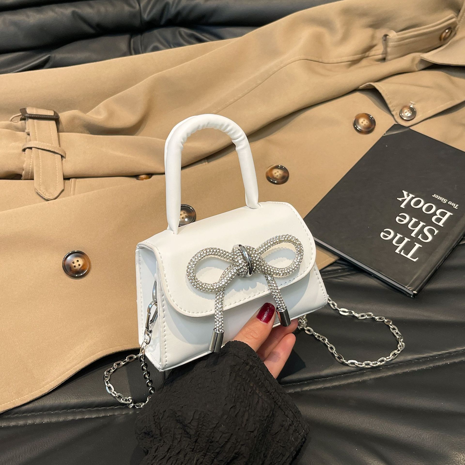 Luxury Brand Designer Bag 2025 Autumn New High-Quality Niche Solid Color Bow Small Square Women's Bag Chain Shoulder Handbag
