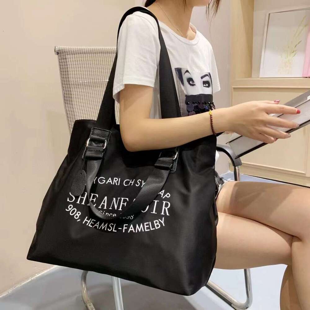 Korean Style New Single Shoulder Nylon Handbag Crossbody Casual Large Simple Tote Versatile Fashion Women S Bag Trendy High Quality High Quality