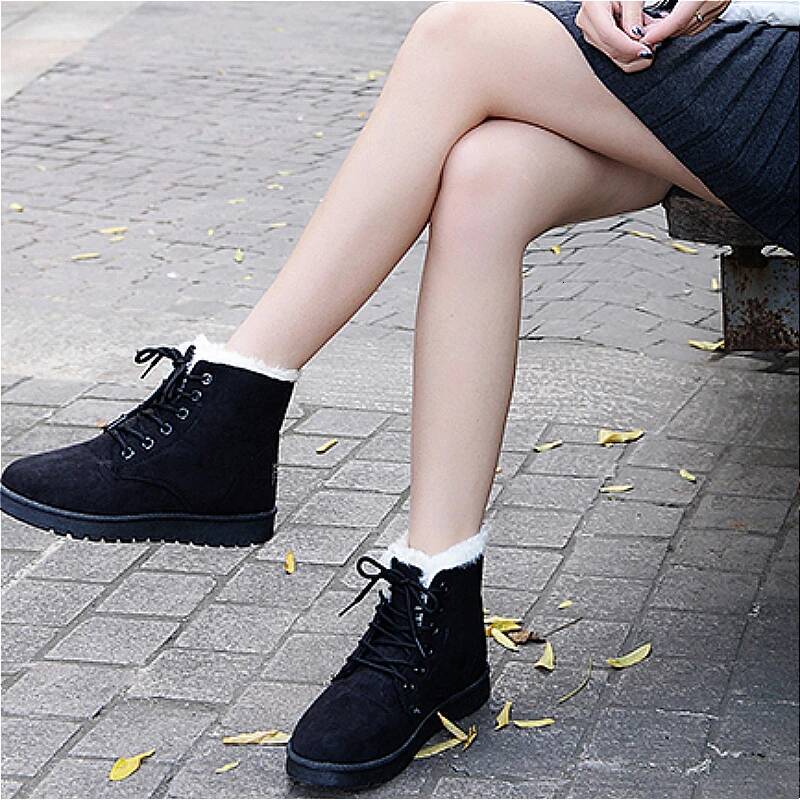 Autumn and Winter Fashion New Casual Comfortable Plus Veet Warm Solid Color Cross Belt Round Toe Women's Short Boots ddmythur
