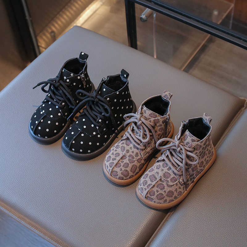 Luminous shoes with wool lining, Martin boots, thick soled double-layer short boots, fashionable and trendy shoes, casual children's shoes