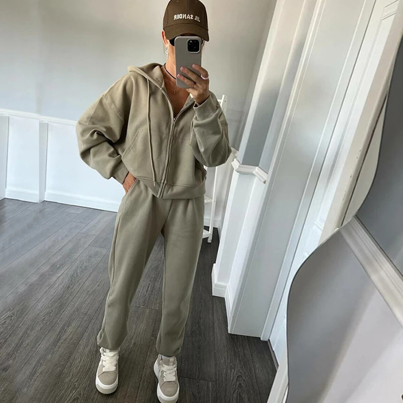 Womens sportswear two pieces set Solid color long sleeved zipper hoodie Elastic laceup pants Spring female tracksuit suit 251013