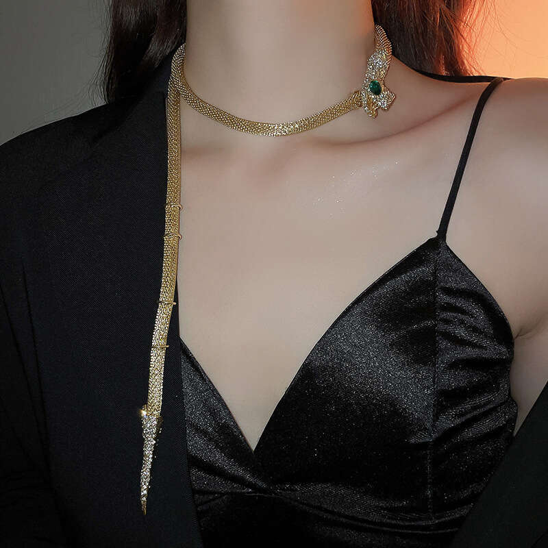 Exaggerated Rhinestone Snake Designer Tassel Niche Creative Design Clavicle Chain Hot Girl Sweet Cool Style Necklace for Women
