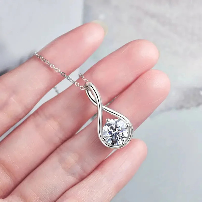 925 Sterling Silver Round Cubic Zirconia Pendant Necklace Fashion Silver Necklace Jewelry for Women 251023