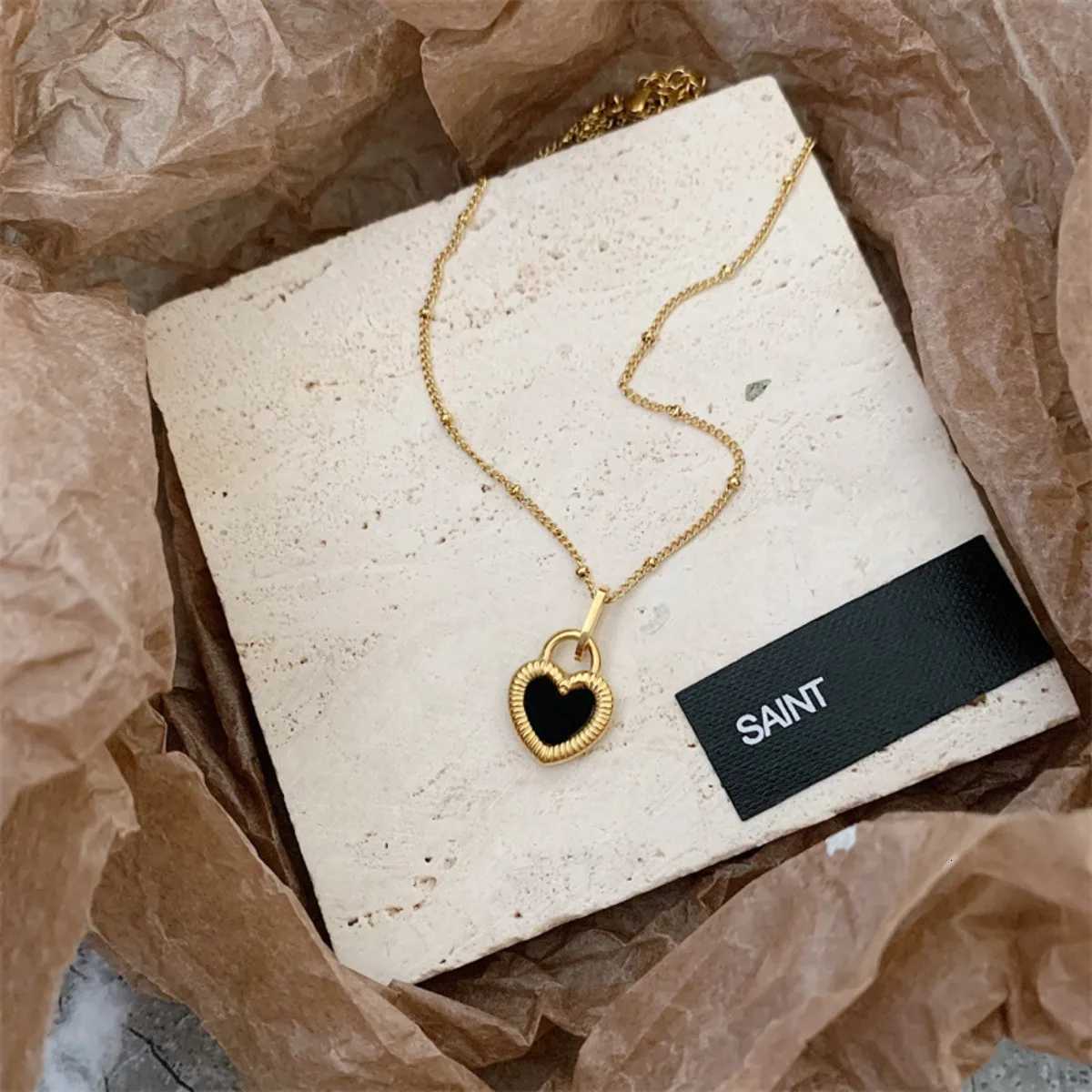 Heart Pendant Necklaces Stainl Steel Necklace Women Luxury Style Jewelry Accories Chain Banquet Doublesided Black WhiteXJ251024