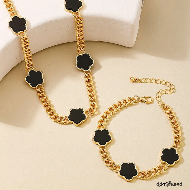 Necklaces For Women: Elegant Five-Leaf Clover Jewelry Set - Gold-Tone Metal Chain Necklace, Bracelet & Earrings For Banquets Ddmyfriend