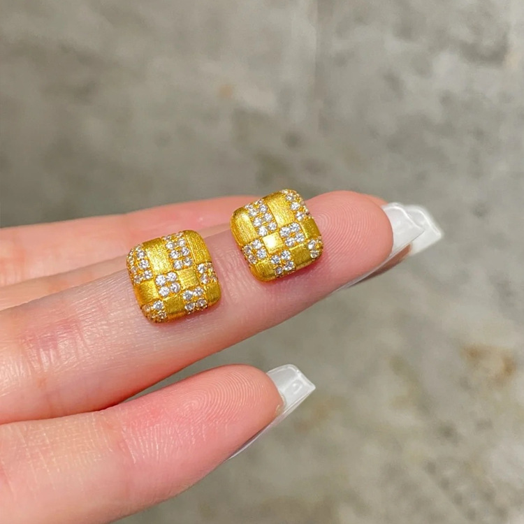 Gold earrings Luxury earrings S925 Silver Needle Pearl Hollow Square Earrings Light Luxury Retro High Grade Zircon Earrings Geometric Earrings Designe