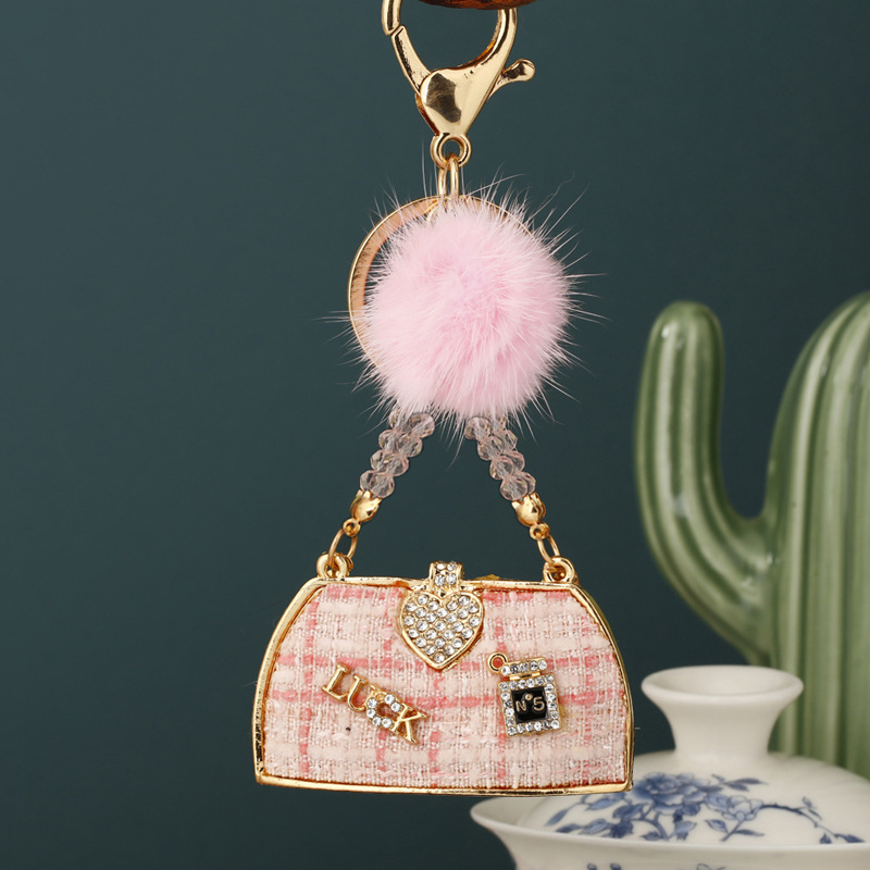 Lucky Wealth Creative designer Mink Fur Bag Keychain Cute Car & Bag Charm, Exquisite Key Chain (Wholesale)