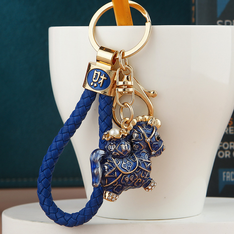 Chinese Style Rhinestone Lucky Horse Car Keychain - Creative Cute Bag Charm for Women, Zodiac Key Chain Accessory