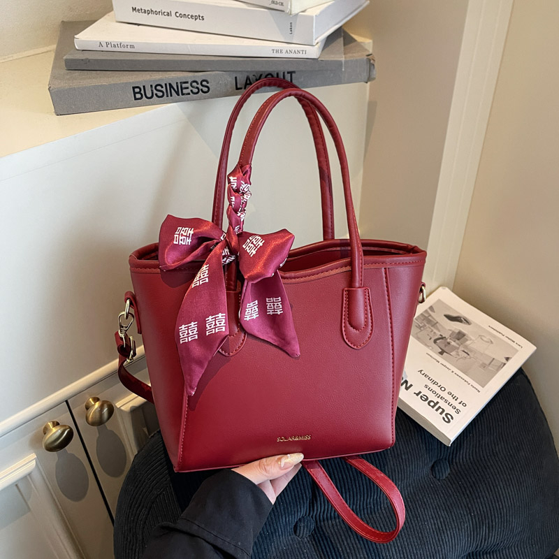 2025 Summer New Women's Large Capacity Handheld Shoulder Bag Exquisite Simple Multi functional Outdoor Commuter Crossbody Bag Fashion Phone Bag