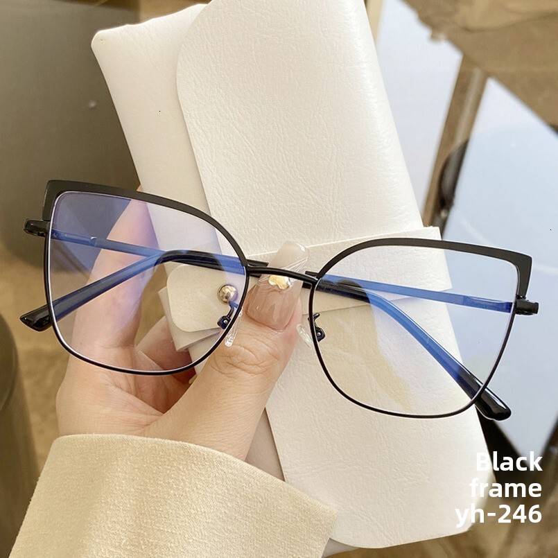 2025 Cat Eye for Women Bare Face Artifact Ins Style Fashion High-end Personality Blue Light Blocking Glasses Metal Frame
