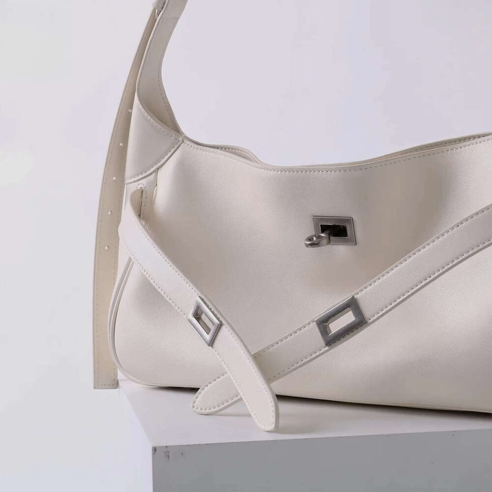 2025 New Ins Chic Design Stylish Black Tote Large Capacity Nappa Cow Leather Women Single Shoulder Bag High-End Ladies Handbag