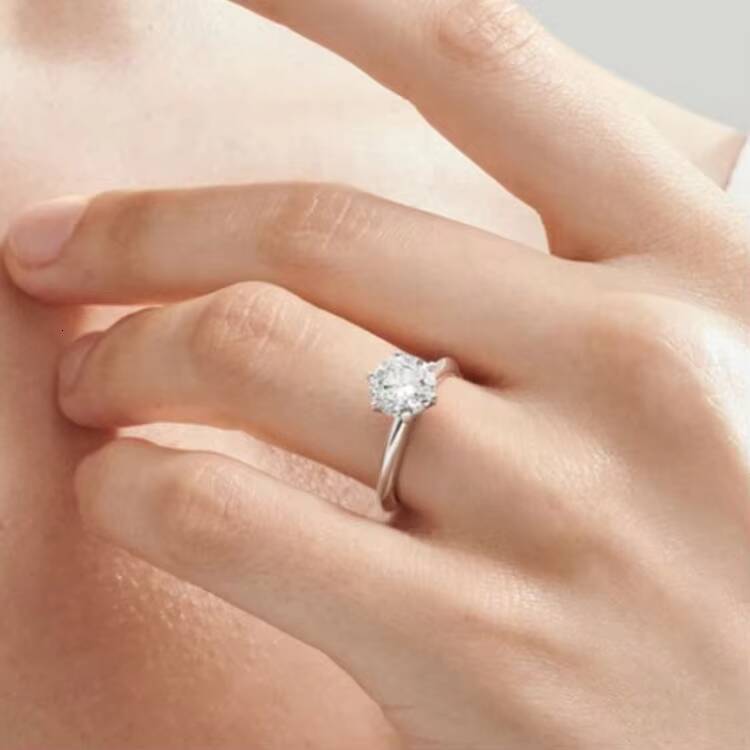 Luxury Jewelry Moissanite Jewelry Pure 14K Gold 18k Gold Sixprong Moissanite Party Gift Ring