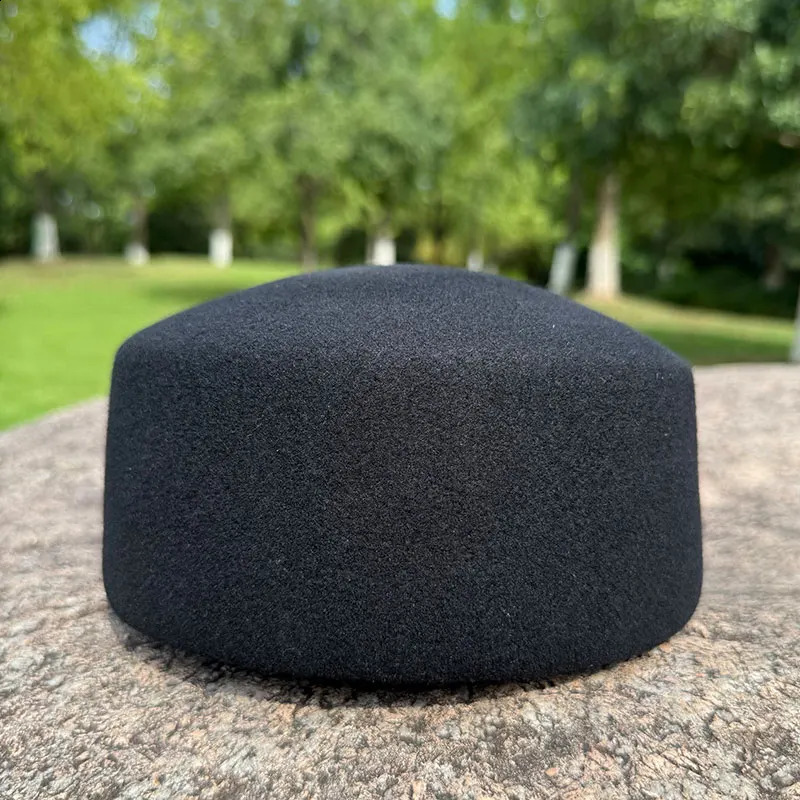 Classic Ladies Winter Black White Wool With Lining Beret Hat Warmer Cap Women Fedora Hat Fascinator Wedding Dinner Nice Felt Hat 251016