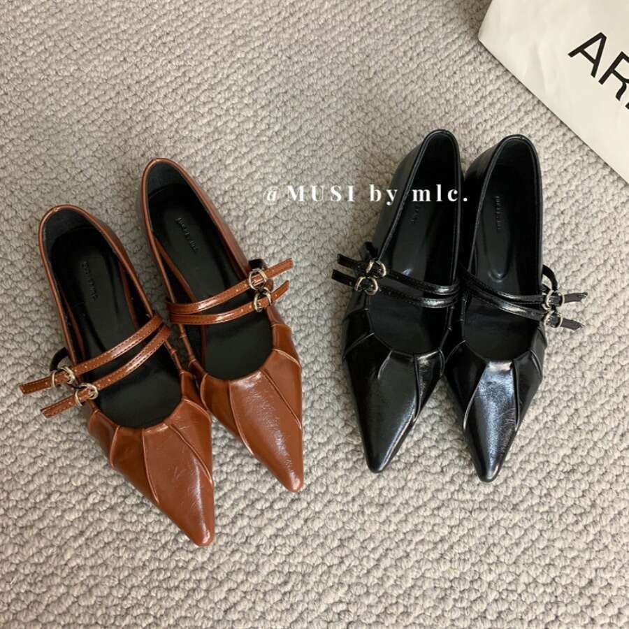 Korean Style Pleated Pointed Toe Designer Shoe Soft Shallow Mouth Single One-Strap Mary Jane Elegant Fashion Small Leather Shoes 2025 New