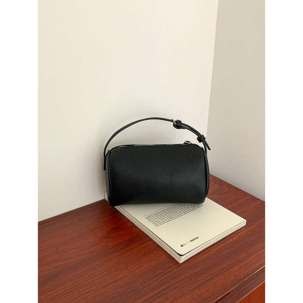 Korean Style New Crossbody For Women, Niche High-End Simple Shoulder Phone Bag, Versatile Horizontal Handbag Small Square Bag B5