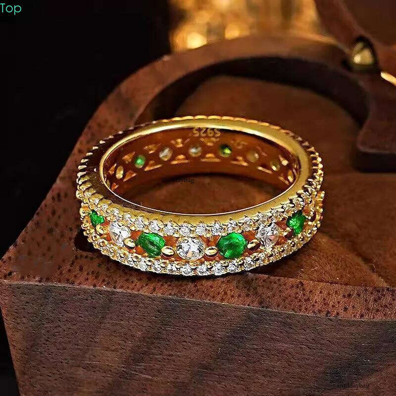 2025 Ins Top Sell Popular Wedding Rings Jewelry Real 100% Sterling Sier Emerald Lab White Moissanite Dia Party Eternity Women Engagement Band Ring