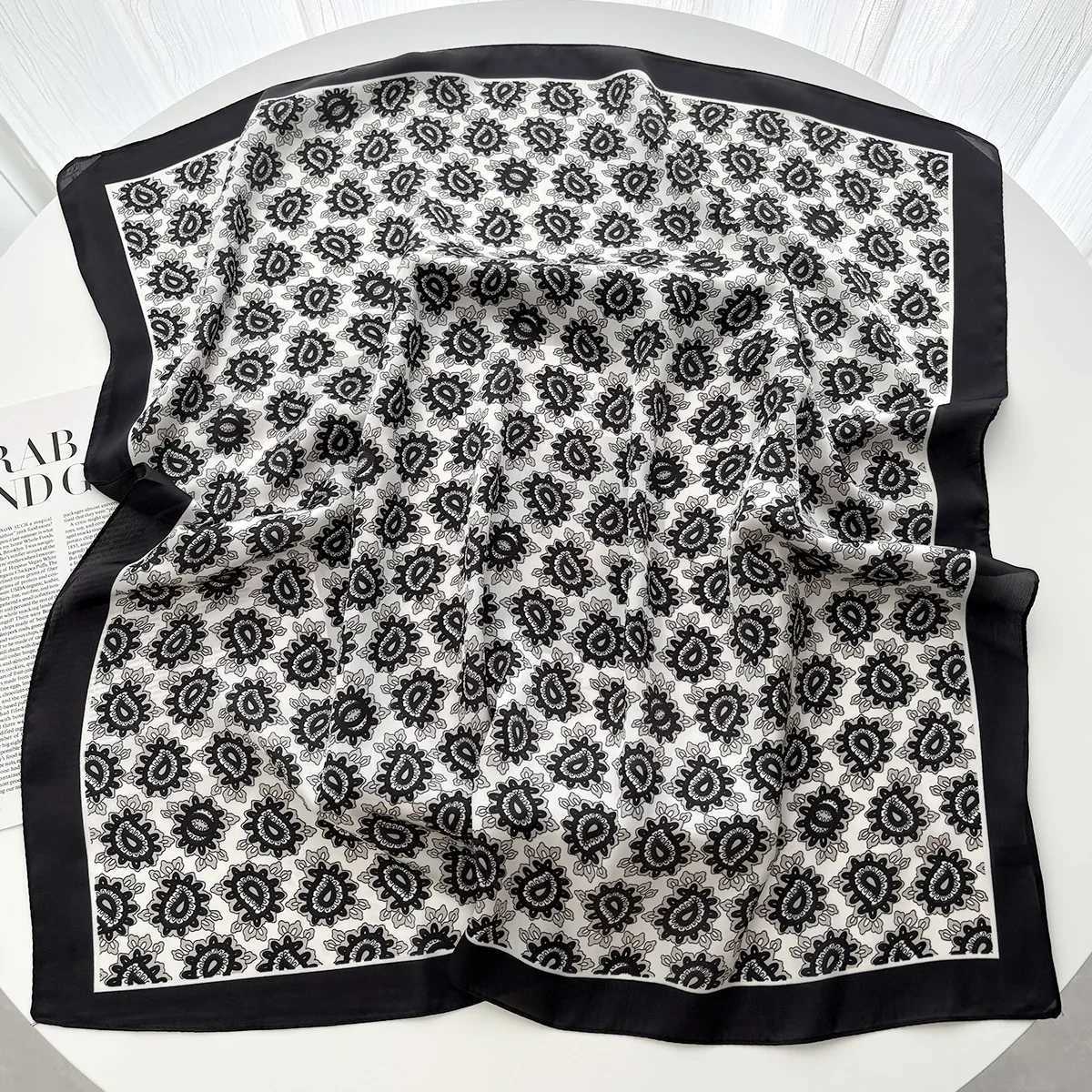 Elegant ral Print Square Scarf Wen Soft Satin Horse Haiand Neckerchief Off Hijab band Foard Bag Ribbons Gift Y251024