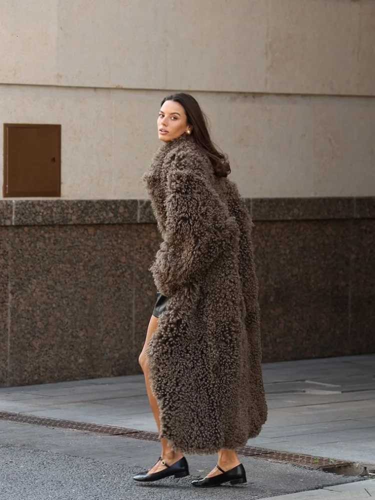 Women Solid Lamb Fur Long Coat Elegant Fashion Lapel Full Sleeve Warm Coats Lady Chic High Street Casual Winter Outerwear 2025 H251024