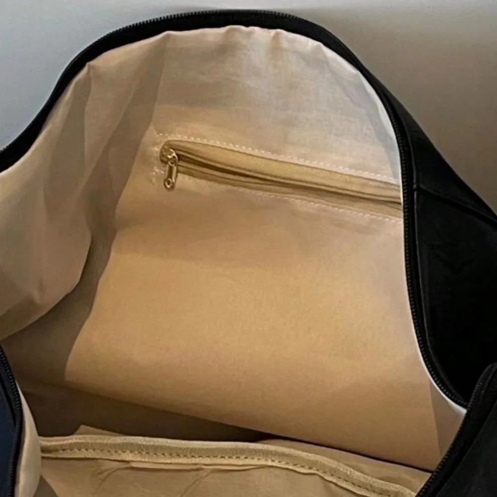 Stylish Dumpling Shaped PU Crossbody Bag for Men Suitable for Casual Outings and Large Capacity Needs 251023