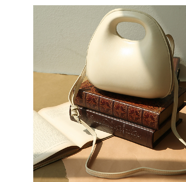 2025 style ins egg bag fashionable small round bag single-shoulder handbag crossbody bag trendy for women and students creative bag