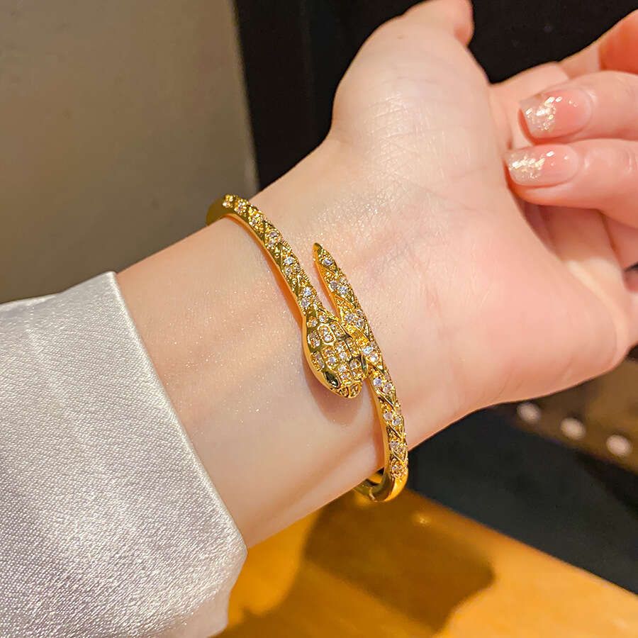 Bracelet Designer luxury bangle jewelry for Women men snake Bracelets Copper plated with 18K gold Full zircon inlay High-end Unique Travel Festival gi