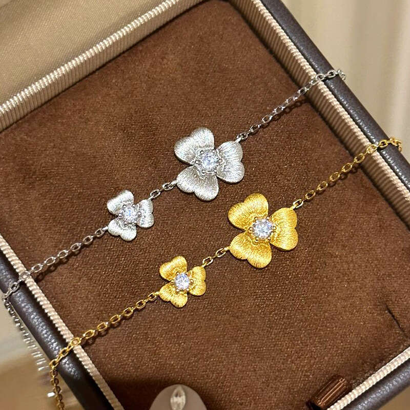 Brushed Clover Bracelet 2025 New Micro Pave Sparkling Dia Small Gold Flower Jewelry