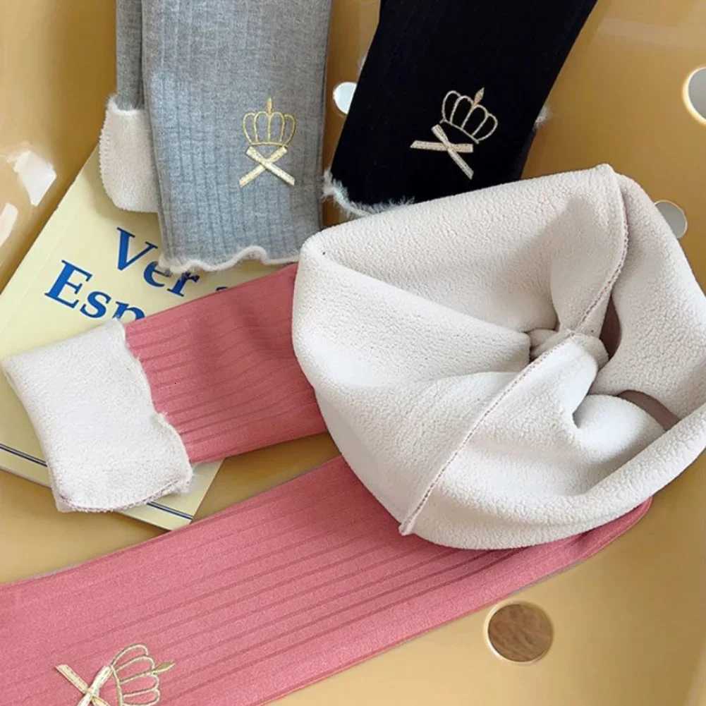 Kids Girls Leggings Winter Children Plus Velvet Warm Trousers Thick Lamb Fleece Trousers Embroidered Crown Bow PantsT251024