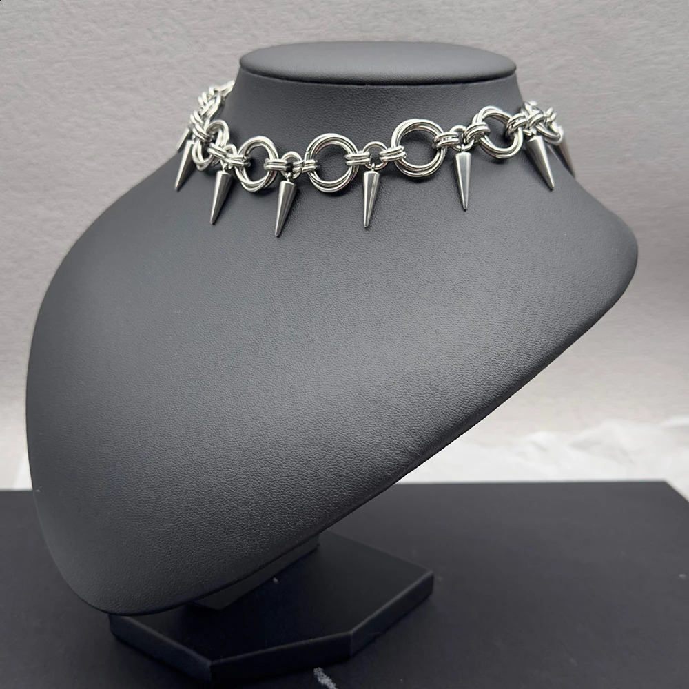 Goth Spiky Chainmail Choker Necklace for Women Men Punk Y2K Handmade Stainless Steel Rivet Spike Necklace Emo Grunge Aesthetic 251023