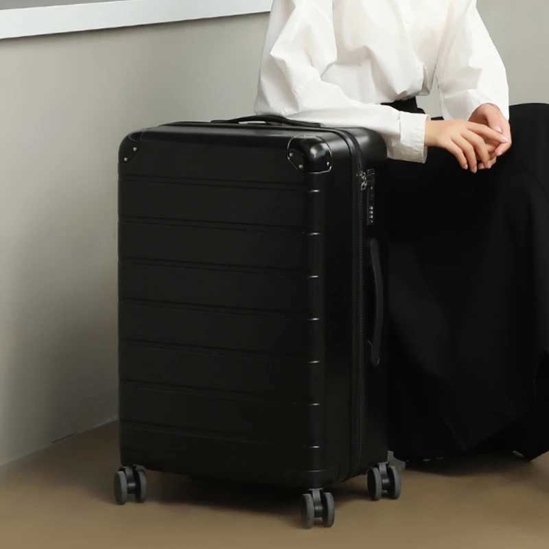 Travel Suitcase on Wheels Fashion Large Capacity Combination Lock Suitcase Student Zipper lightweight Rolling Luggage CaseW251024