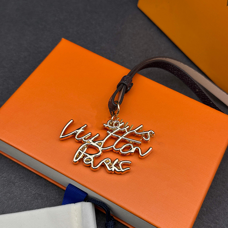 Luxury Designer Bag Charms Leather Hanging Ornament Key Chain Purse Designer Keyring Bag Accessories Key Ring Key Holder