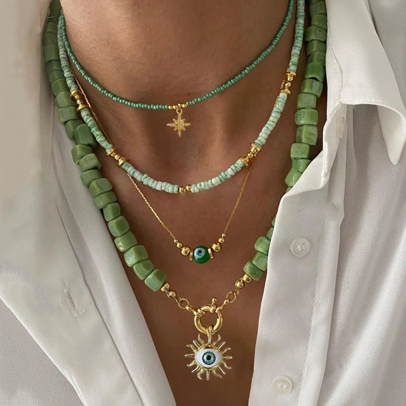 The latest Small Fresh Green Stone Beaded Necklace Copper Alloy Bigeville Eye Pendant Decoration Women Gilrs Birthday Gift 251016