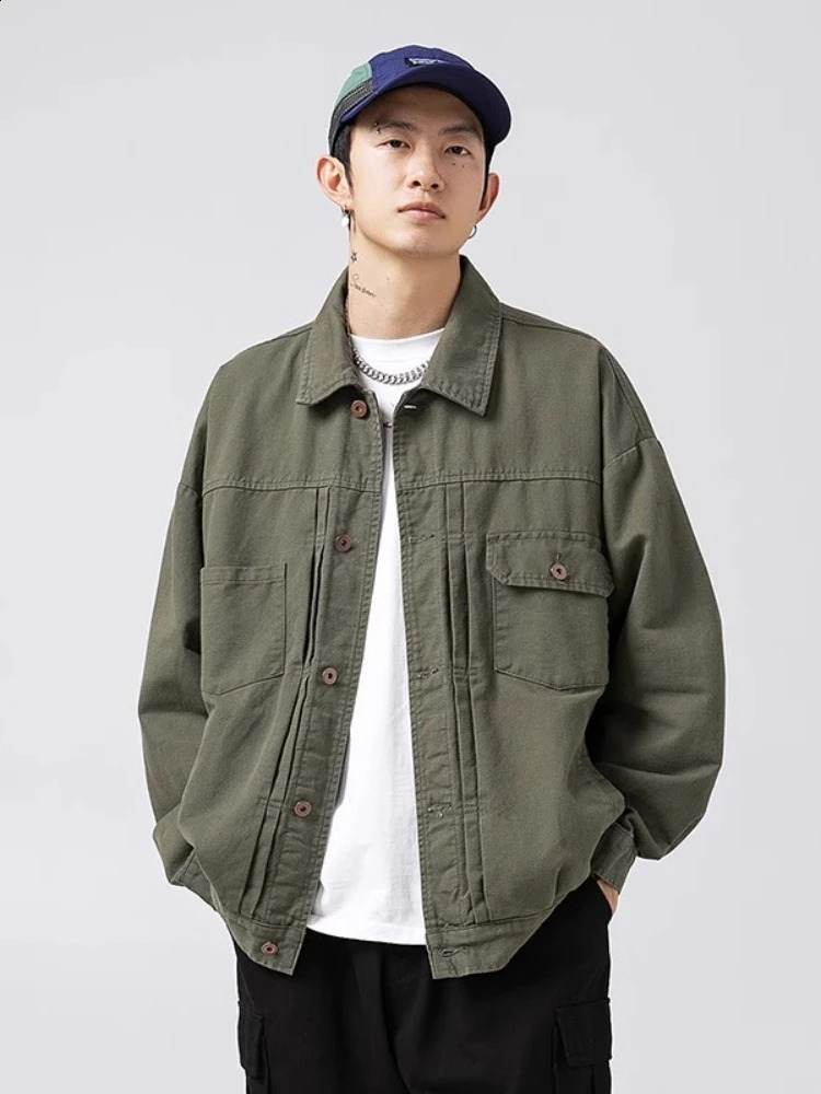 Vintage Utility Cargo Denim Jacket Men Pleated Front w Flap Pockets Long Sleeve Oversized Spring Fall 2025 Casual Coat 251017