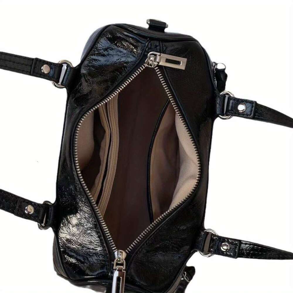 2025 New Leather Underarm Handbag, Women's Versatile Cracked Surface Cowhide Crossbody Bag, High-End Niche Design Bag