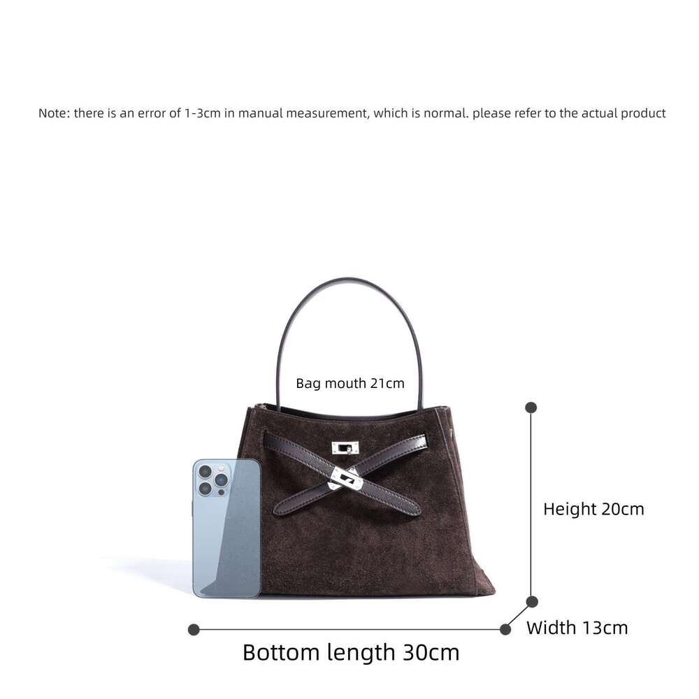 Luxury bag Autumn Niche Design Tote Light Large Capacity Simple Crossbody Handheld Versatile Fashion Shoulder Bag
