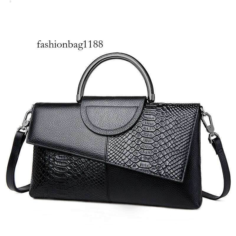 Hot Seller Genuine Leather Woman Crossbody Cow leather purse Hand bags for Female 2025 Designer Bag LT269