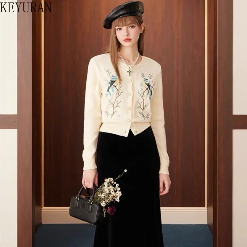 Spring Autumn Flower Bird Embroidery Knitted Cardigan Women Vintage ONeck Long Sleeve Sweater Mujer Knitwear Tops Jumper 251021