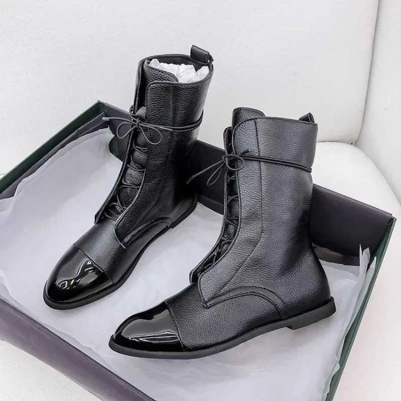 Womens Boots Point Flat Bottom Comfort Motorcycle Boots Lace Up Anti Slip Wearresistant Fashion ladies Boot Botas Mujer W251024