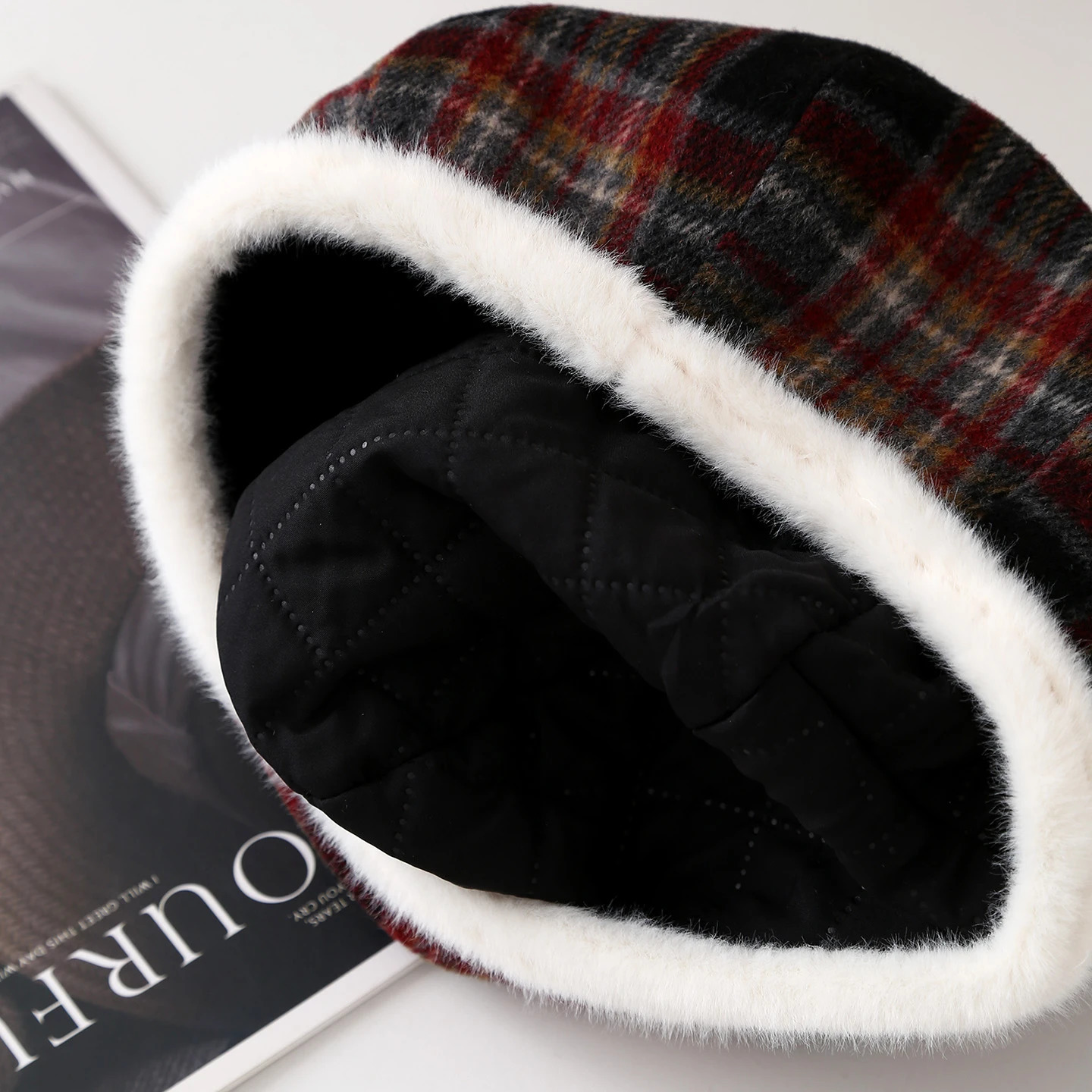 Plaid Beret with White Trim for Women Warm Winter Hat Soft Blend Beanie Vintage Scottish Style Cap Perfect for Winter Outfits 251023