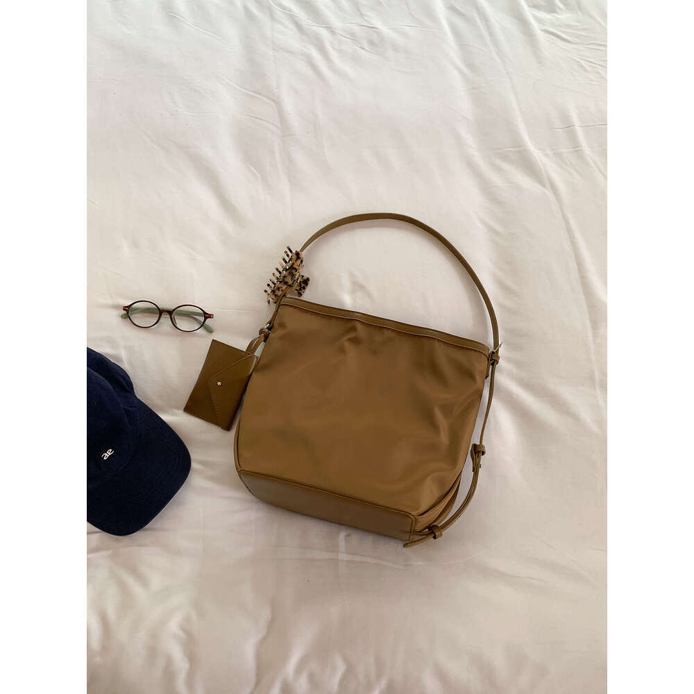 Korean Style New Women's Single Shoulder Casual Nylon Commuter For Work Large Capacity Fashionable Lazy Tote Bag B5